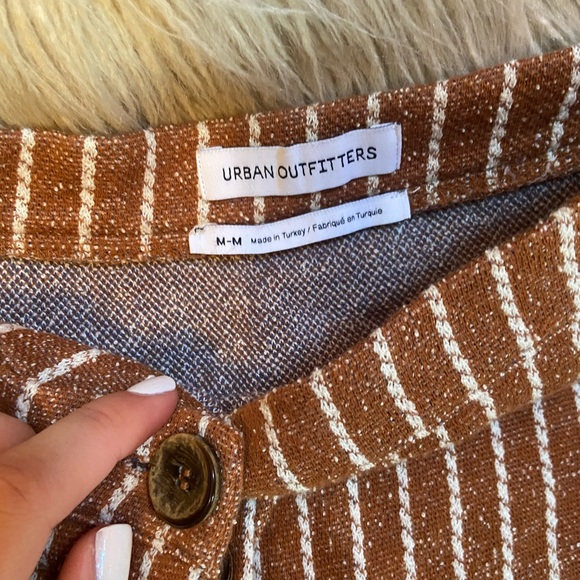 urban asymmetric hem striped mini skirt - Picture 4 of 4